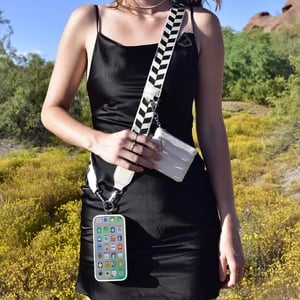 đPhone Strap med blixtlĂ„sförsedd vĂ€ska