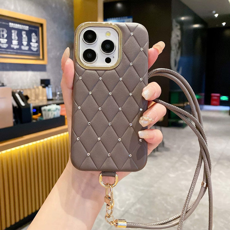 Diamantformat mobilskal med läderrem💎✨