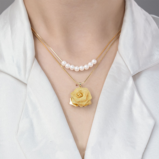 🌹Lätt och lyxigt rosahalsband